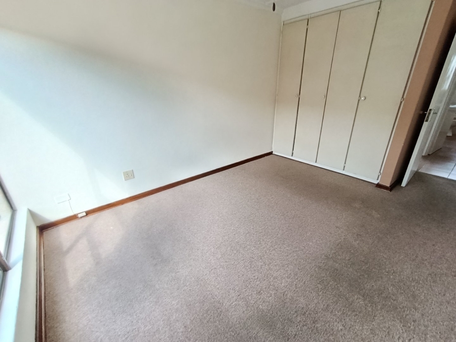 2 Bedroom Property for Sale in Langenhovenpark Free State
